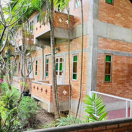 Amethyst Hotel Chiang Mai Exterior foto